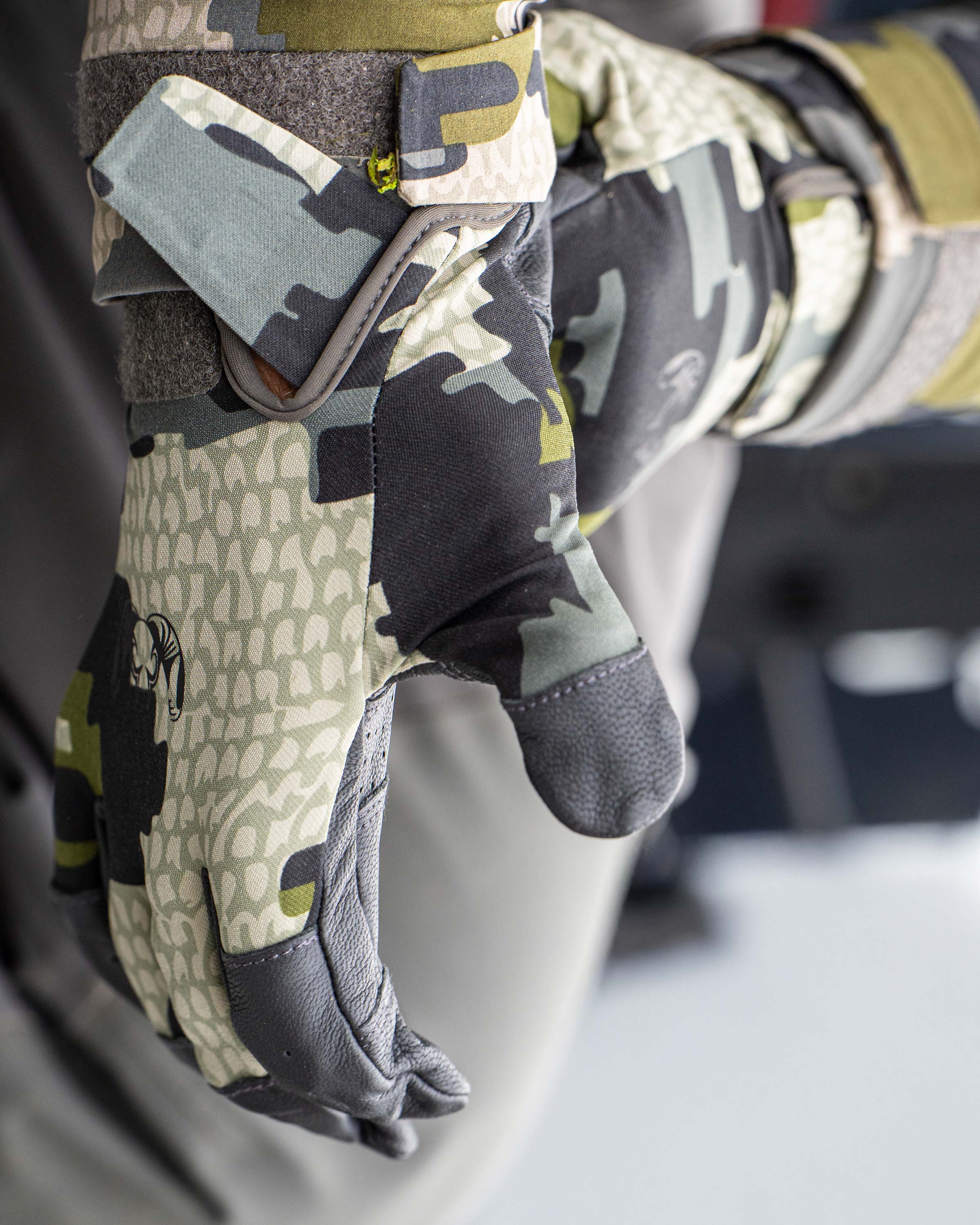 Precision Glove | Ash